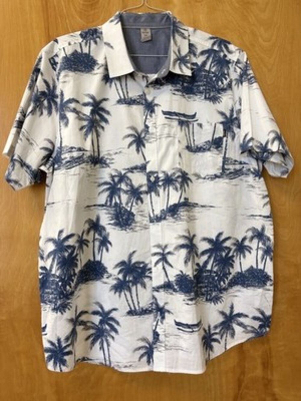 Hurley Mens XL Hawaiian Button Up Shirt White Blue Palm Tree Tropical Beach